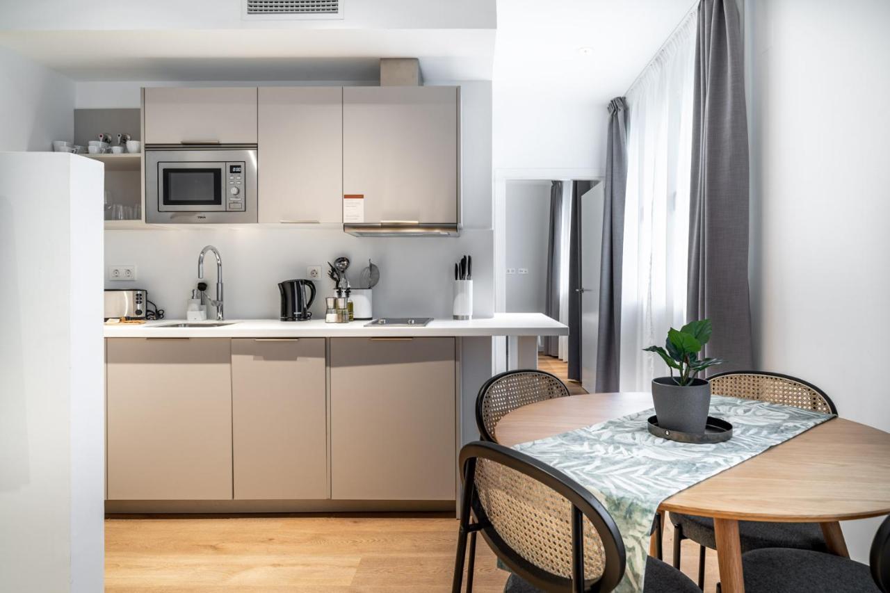 Limehome Sevilla Ronda De Capuchinos Esterno foto