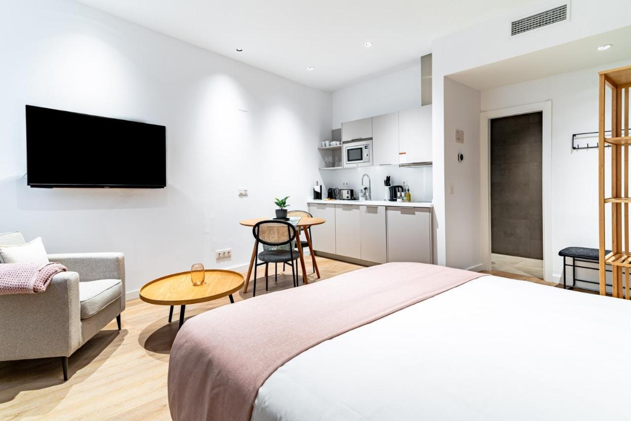 Limehome Sevilla Ronda De Capuchinos Esterno foto