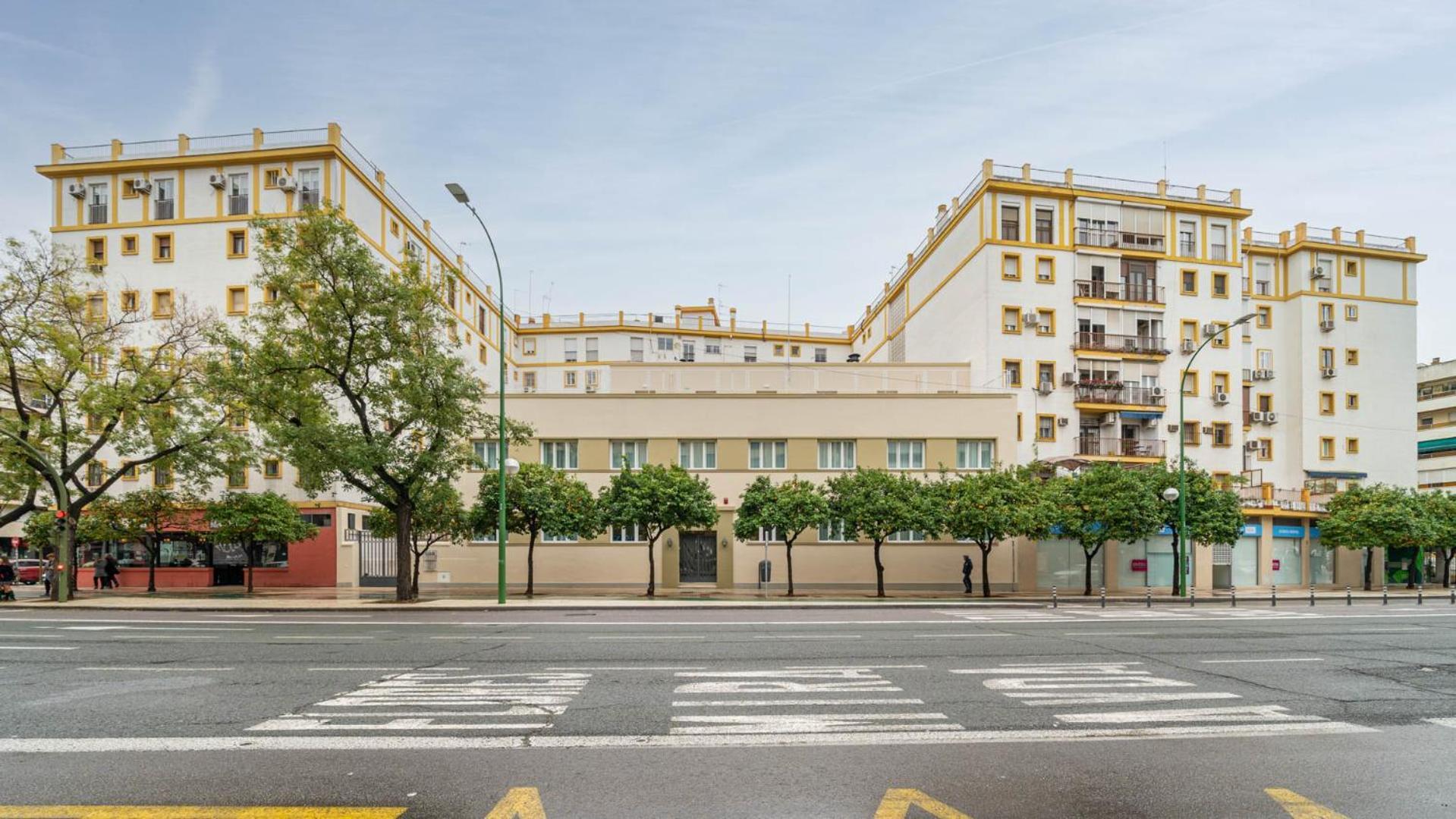 Limehome Sevilla Ronda De Capuchinos Esterno foto